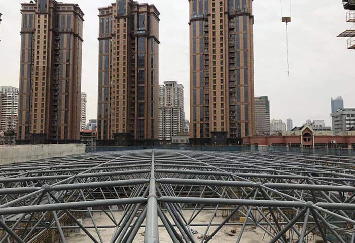 娄底螺栓球网架结构